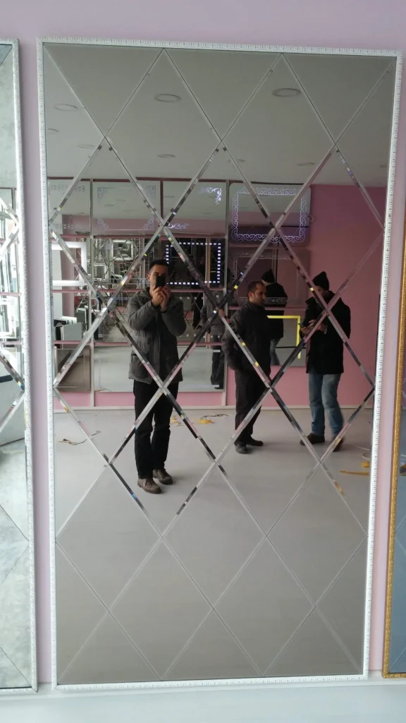 Bahçeşehir baklava ayna duvar kaplama modelleri - Garant Cam