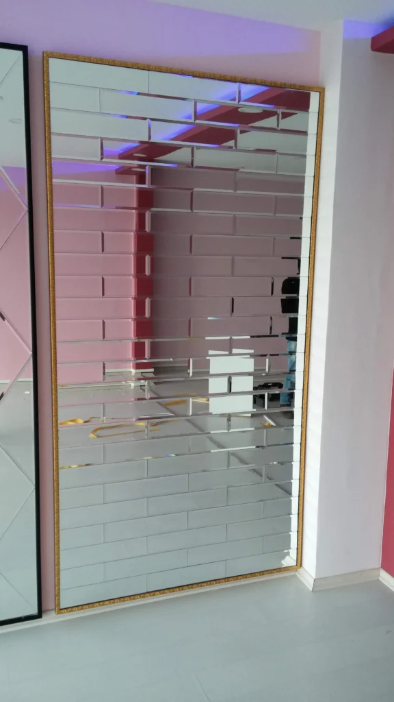 Şişli dekoratif baklava ayna ve duvar ayna kaplama montaj - Garant Cam