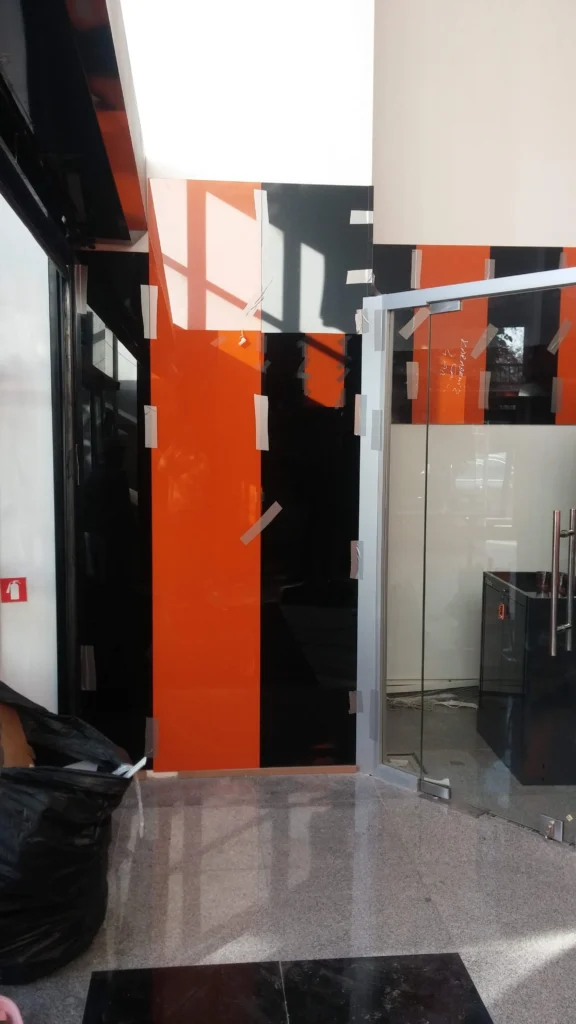 boyalı cam duvar kaplama ve montajı - Garant Cam