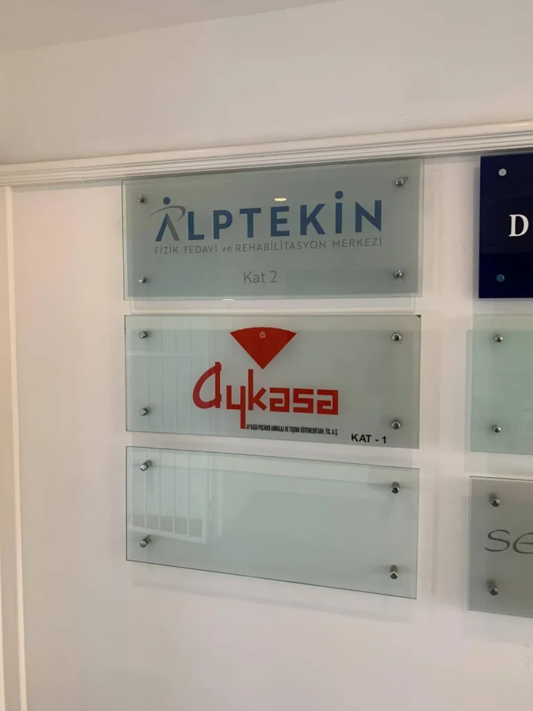 İstanbul kapı giriş cam tabelası fiyat ve montajı - Garant Cam