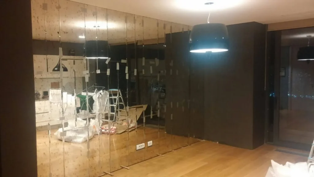 Dekoratif Temperli lamine rodajlı  cam ve ayna modelleri desen duvar kaplama ayna fiyatları ve montajı - Garant Cam 