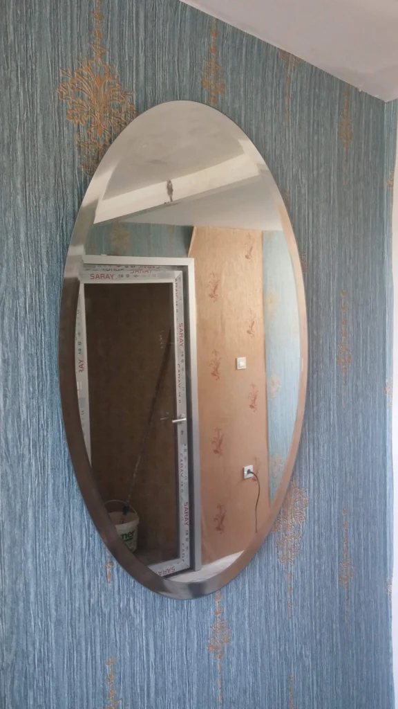 Taksim dekoratif cam ve ayna duvar kaplama montajı - Garant Cam