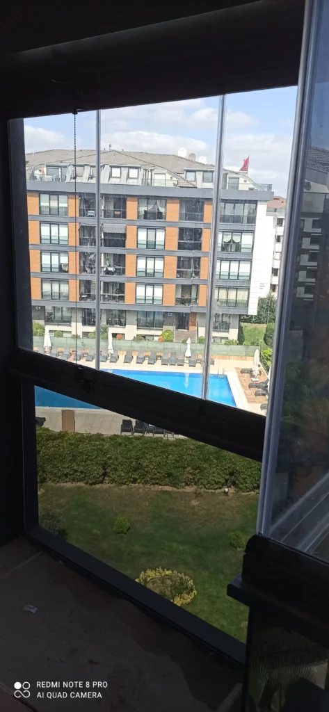 EV İÇİN CAM FİLMİ MODERN TASARIM İstanbul siyah cam filmi uygulaması - Garant Cam