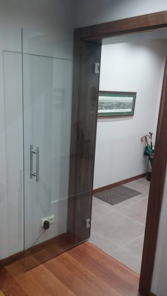 Ulus dekoratif sürgülü cam kapı ve menteşeli cam kapı montajı - Garant Cam