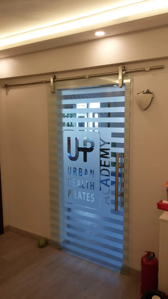 cam kapı modelleri salon için dekoratif cam kapılar - Garant Cam