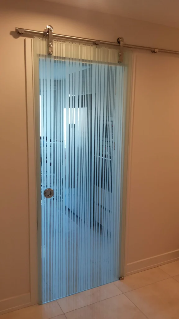 Ulus dekoratif sürgülü cam kapı ve menteşeli cam kapı montajı - Garant Cam