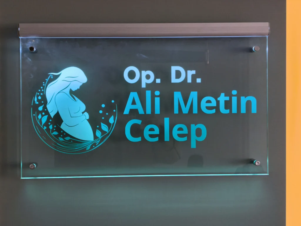 İstanbul  ışıklı cam tabela ve montajı -Garant Cam