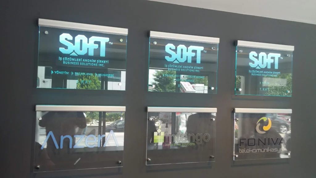İstanbul ofis için ışıklı cam tabela - Garant Cam