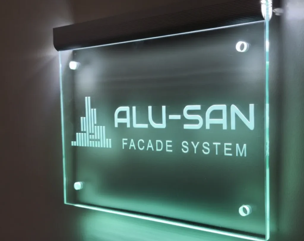 İstanbul  ışıklı cam tabela ve montajı -Garant Cam