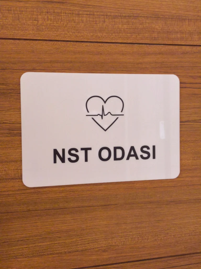 kapı giriş cam tabela fiyatı ve montajı - Garant Cam