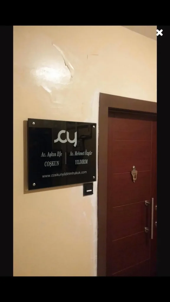 Maslak kapı giriş cam tabela fiyatı ve montajı - Garant Cam