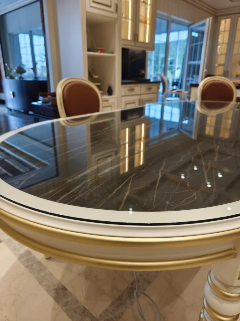 masa üzerine temperli cam kaplama ve masa üzerine boyalı cam kaplama - Garant Cam