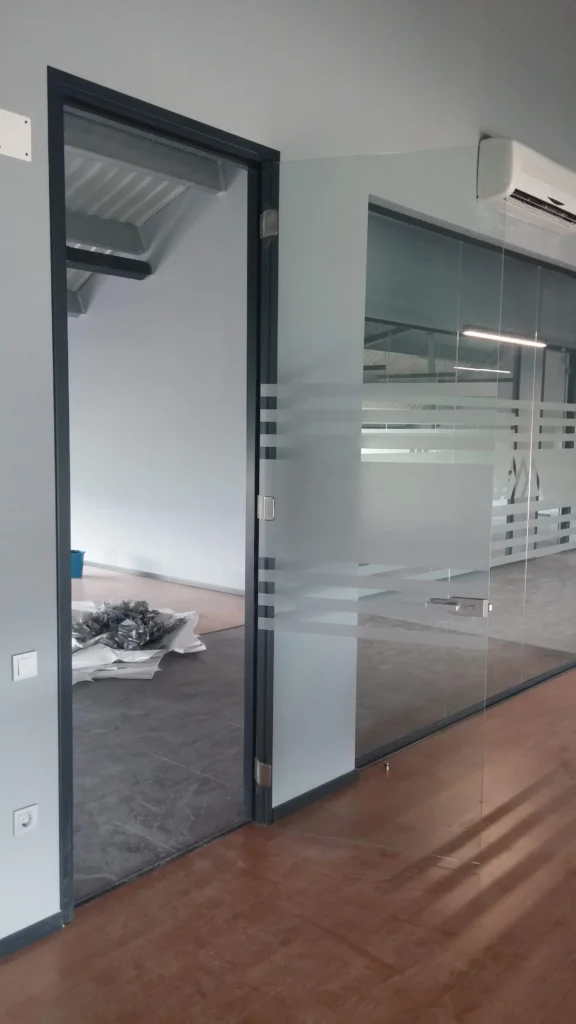 İstanbul ofis cam bölme sistemleri ve cam kapı - Garant Cam