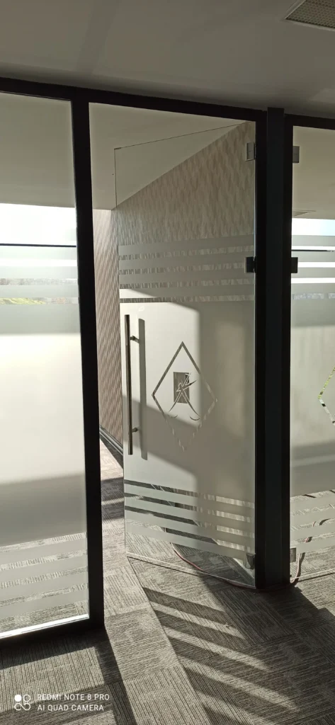 Ataşehir ofis cam bölme sistemleri ve cam kapı - Garant Cam