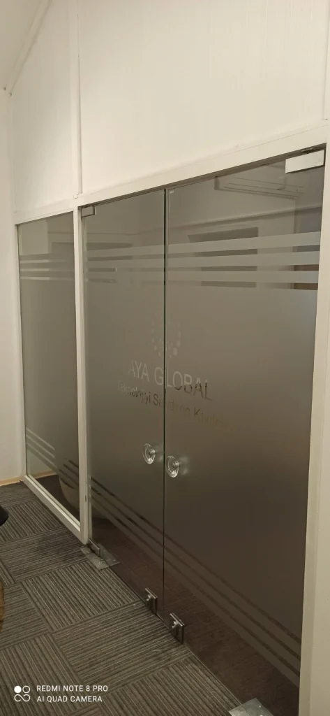 Bomonti ofis cam bölme sistemleri ve cam kapı - Garant Cam