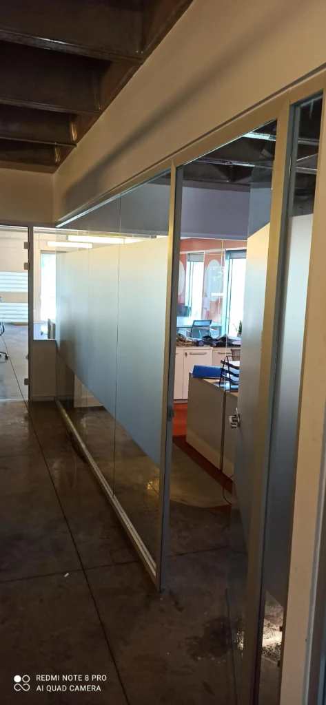 Bomonti ofis cam bölme sistemleri ve cam kapı - Garant Cam