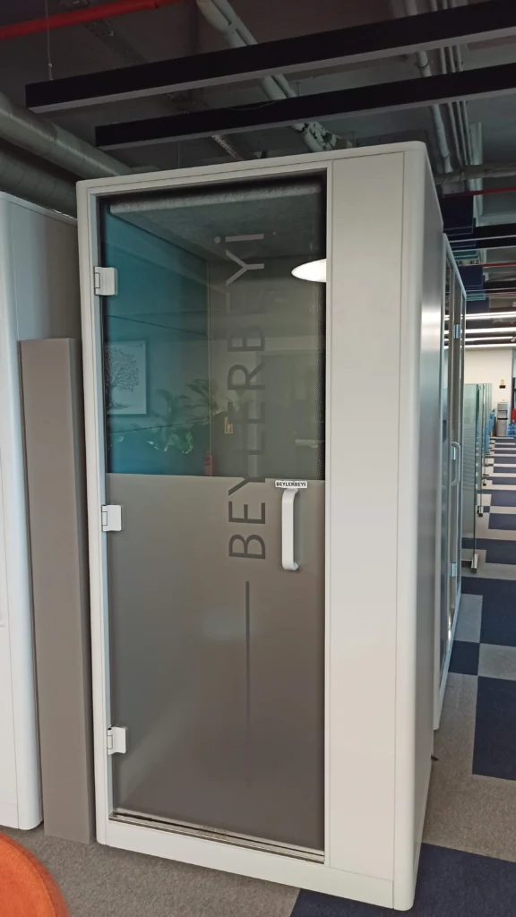 Beylikdüzü logolu ofis cam filmi uygulaması - Garant Cam