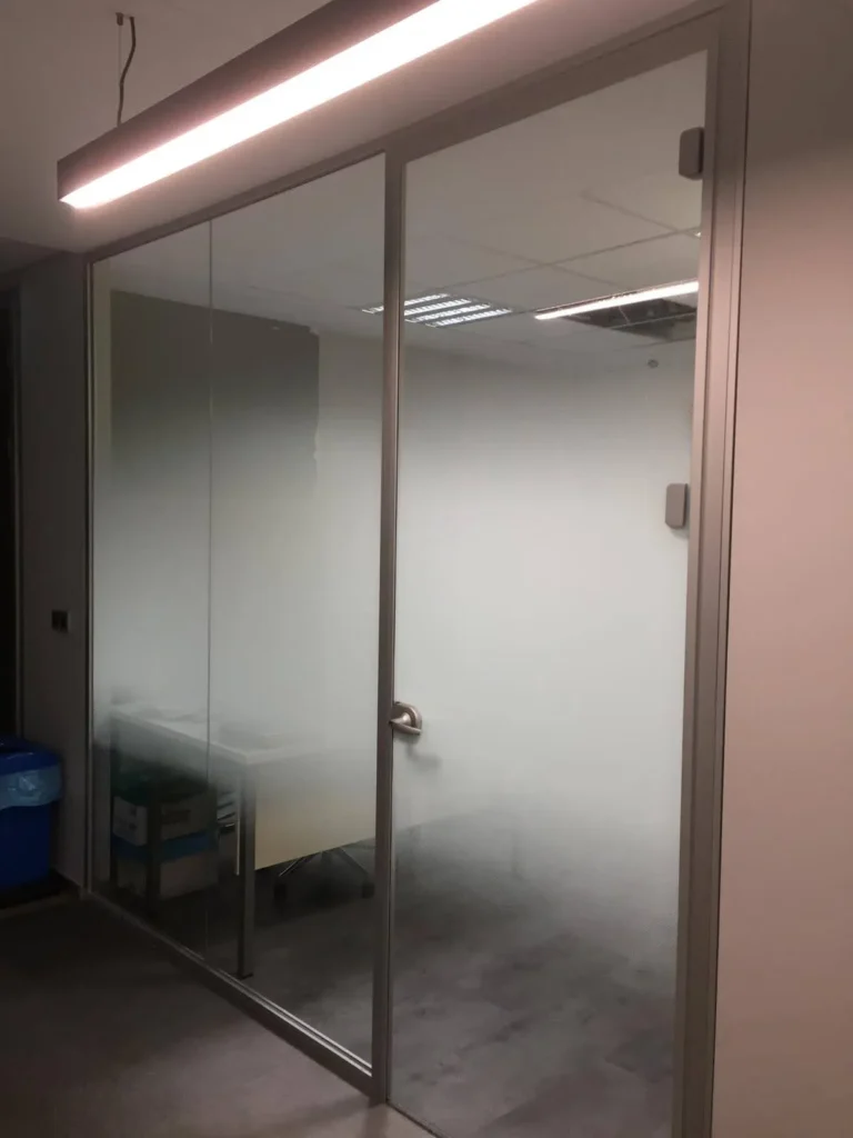 İstanbul buzlu ofis cam filmi montajı - Garant Cam