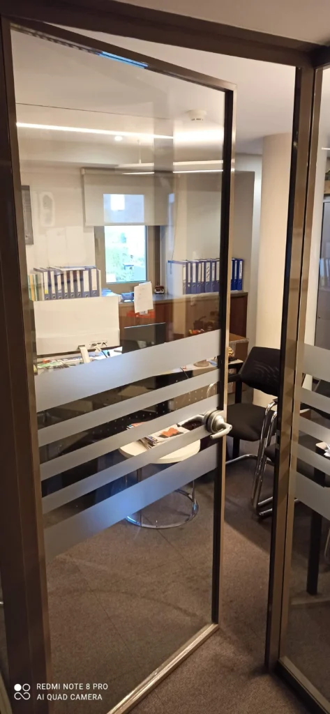 istanbul  logolu ofis cam kapı modelleri  ve montaj - Garant Cam
