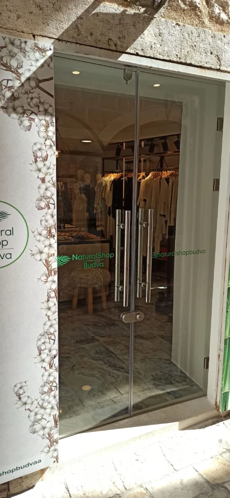 mağaza giriş cam kapı - Garant Cam