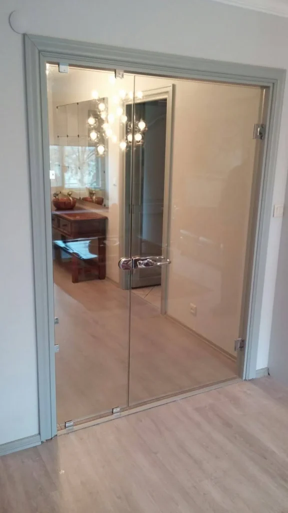 Kadıköy ofis için şeffaf cam kapı - Garant Cam