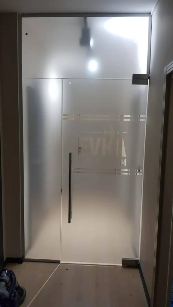 İstanbul ofis kumlama cam kapı desen modelleri - Garant Cam