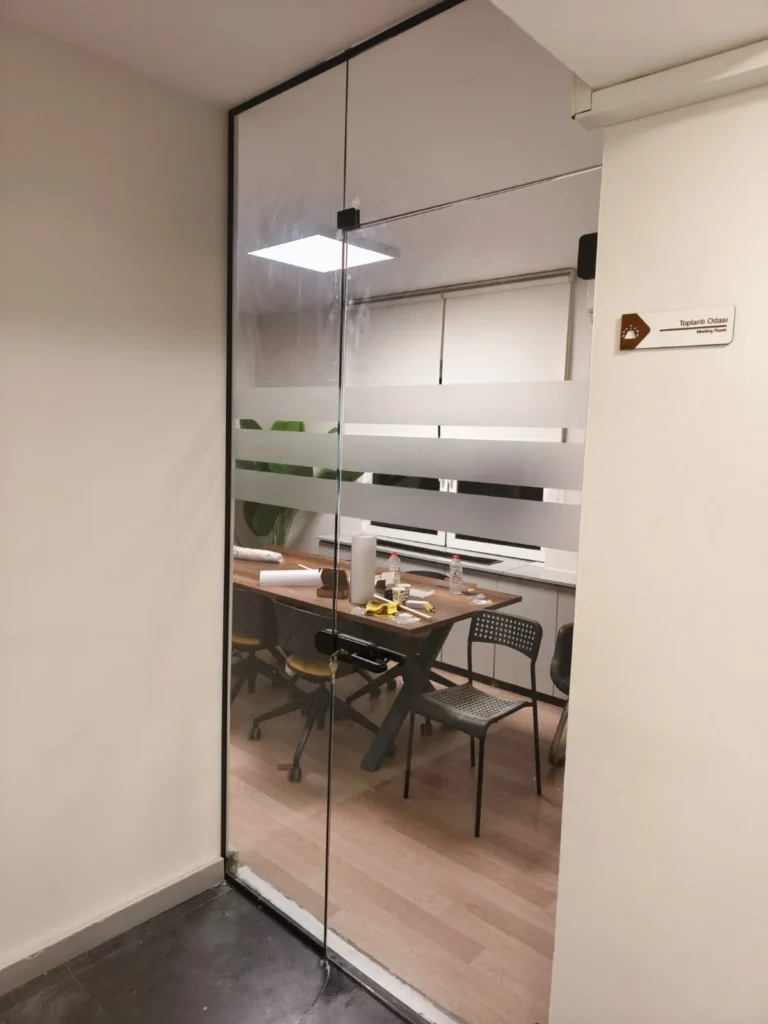 Modern ofis cam kapısı İstanbul iş merkezi
Akustik cam kapı toplantı odası sistemi
Çerçevesiz ofis cam kapısı modern çalışma alanı
Hidrolik ofis cam kapısı premium giriş sistemi
Kurumsal cam kapı ve ofis bölme sistemi
Logo uygulamalı ofis cam kapısı tasarımı
Black Loft ofis cam kapı sistemi
Yönetici odası için akustik cam kapı
Sürgülü ofis cam kapısı modern toplantı alanı
Şişecam temperli ofis cam kapısı
Konferans salonu cam kapı sistemi
Paslanmaz donanımlı ofis cam kapısı
Maslak ofis cam kapısı uygulaması
Levent iş merkezi cam kapı projesi
Ataşehir kurumsal cam kapı sistemi
Şişli modern ofis cam kapısı
Bomonti plaza cam kapı uygulaması
Ofis Cam Kapısı Maslak
Ofis Cam Kapısı Levent
Ofis Cam Kapısı Ataşehir