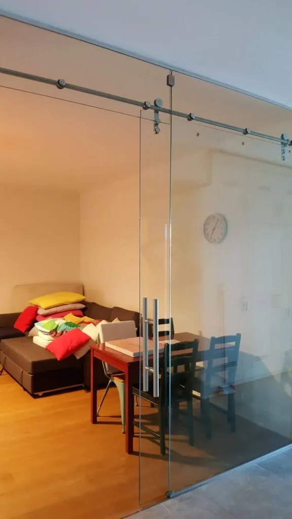Cam kapılar ve ofis bölme kapıları