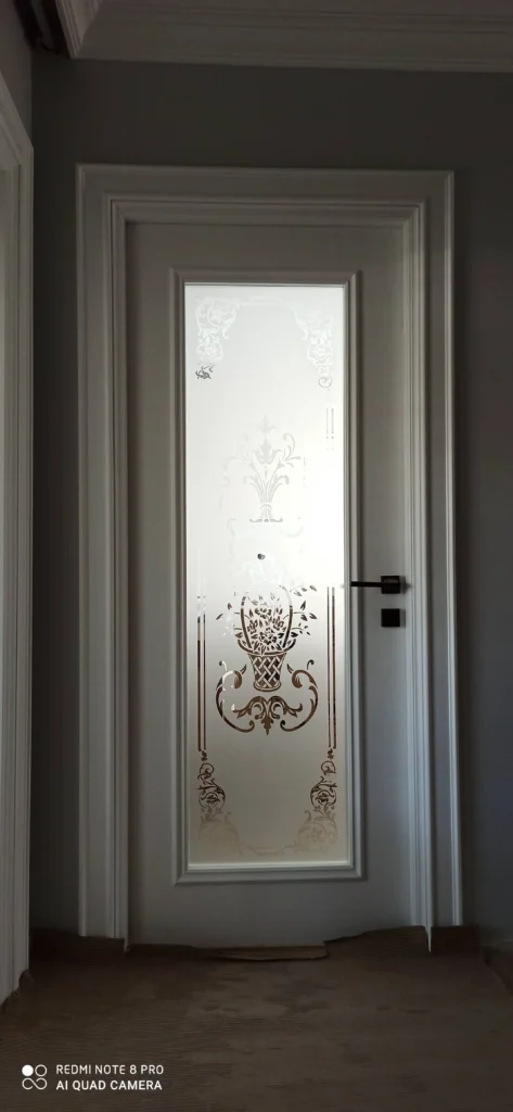 kumlama cam üzerine dekoratif desen